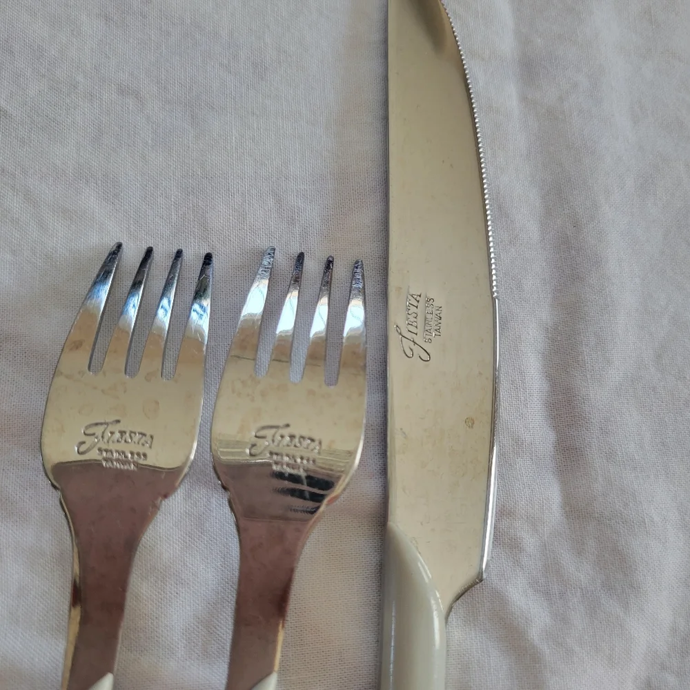 Fiesta Pearl Gray Flatware ~ Knife & 2 Small Forks ~ Retired Swirl ~ Post 86
